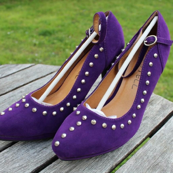 Heels - Picture 1 of 2